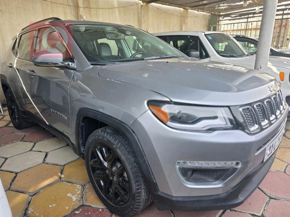 جيب كومباس